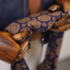 شال گردن طوسی آجر